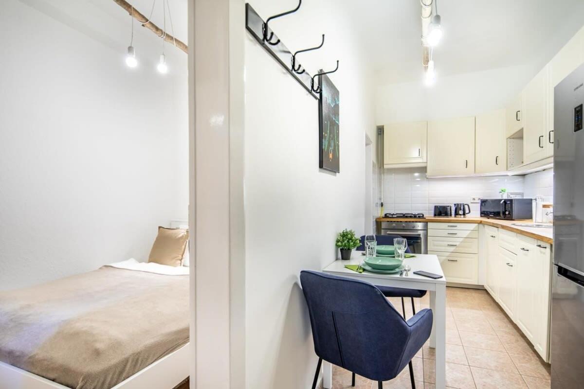 Convenient Apartment At Gastro Driven Location بودابست المظهر الخارجي الصورة