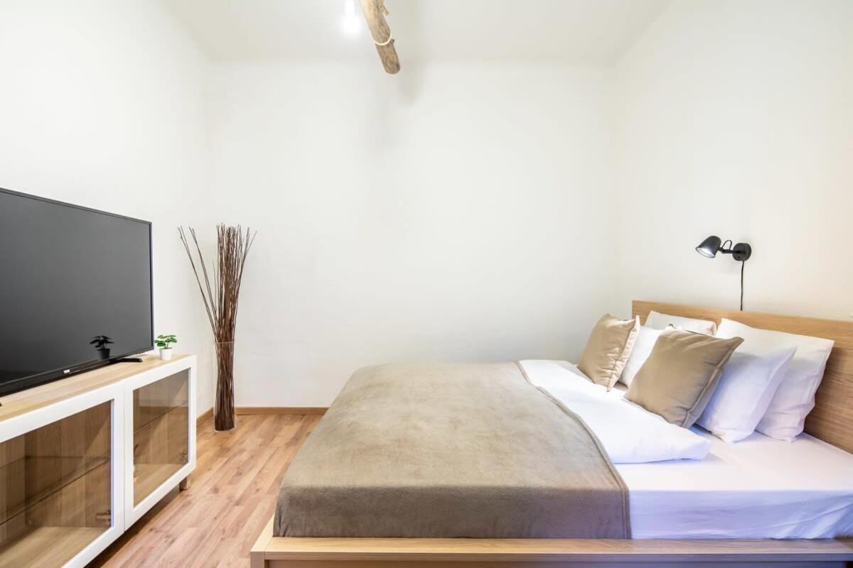 Convenient Apartment At Gastro Driven Location بودابست المظهر الخارجي الصورة