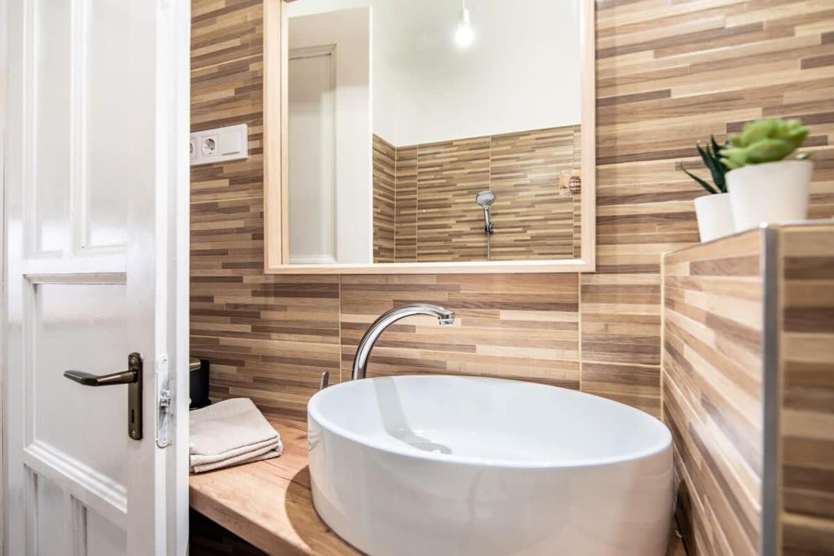 Convenient Apartment At Gastro Driven Location بودابست المظهر الخارجي الصورة