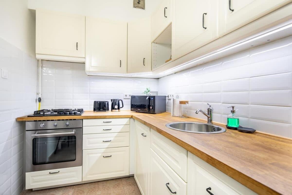 Convenient Apartment At Gastro Driven Location بودابست المظهر الخارجي الصورة